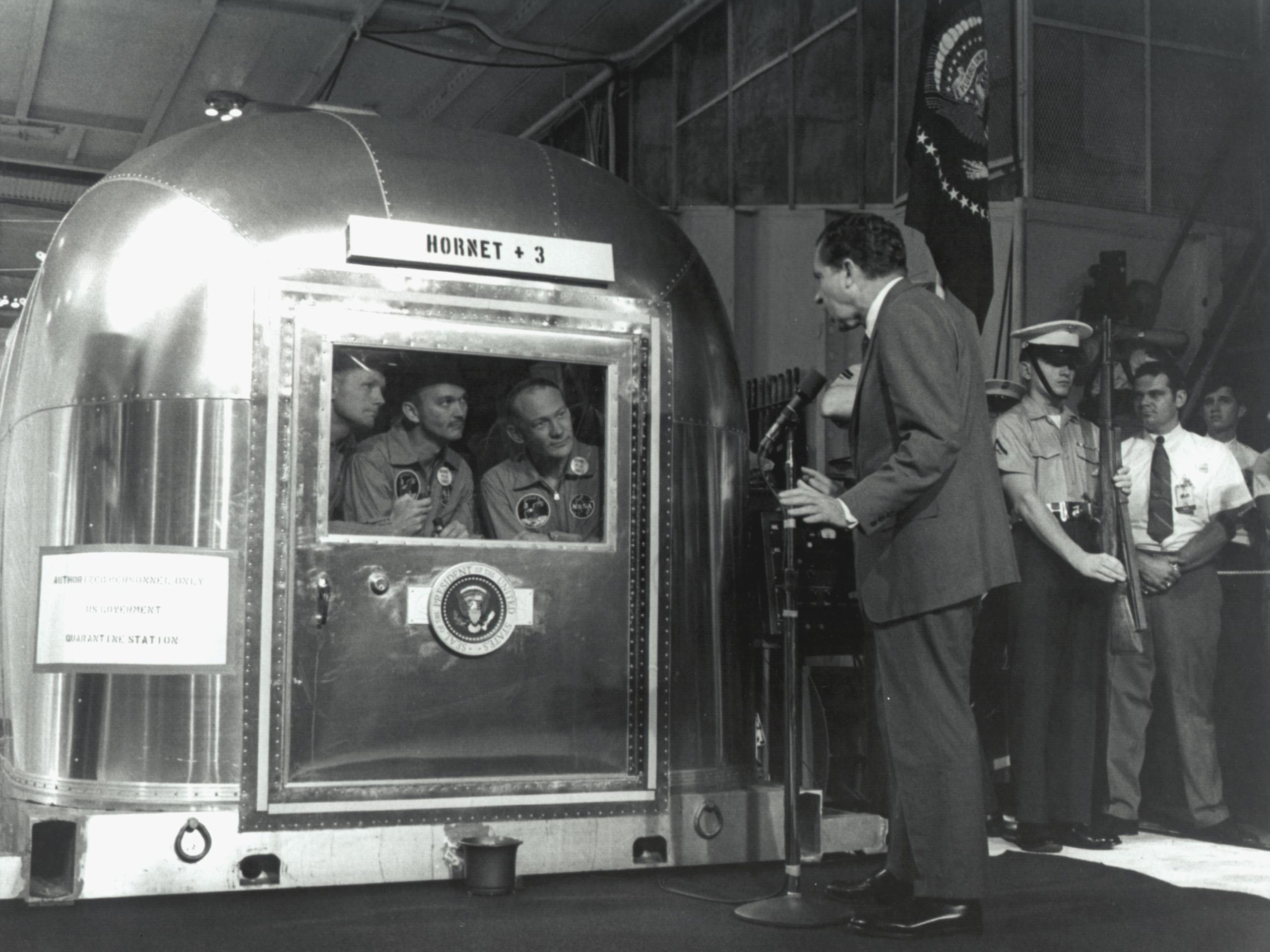 Nixon greets returning astronauts (Nasa.gov)
